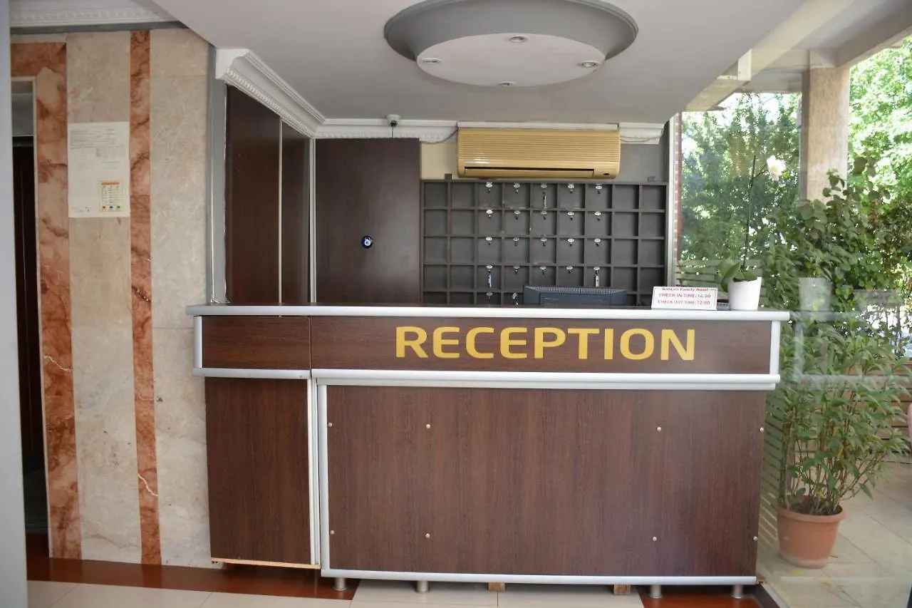 Bahceli Family Otel 안탈리아 2*,