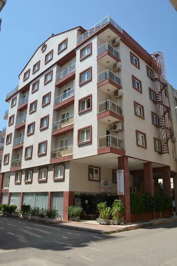 Bahceli Family Otel 안탈리아 2*,